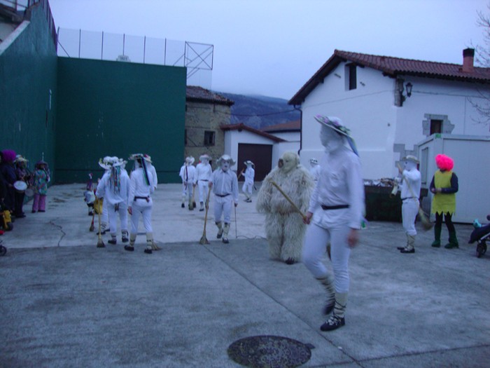 Ihabarren hartza askatu dute - 18