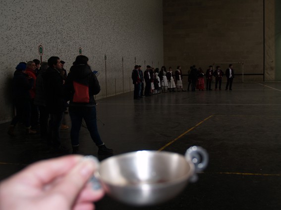 Urdiaingo kintoak zortzikoa dantzatzen - 12