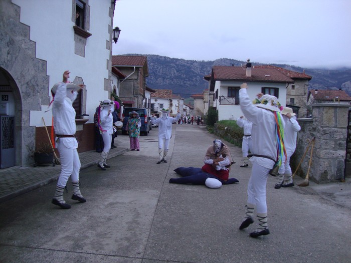 Ihabarren hartza askatu dute - 9