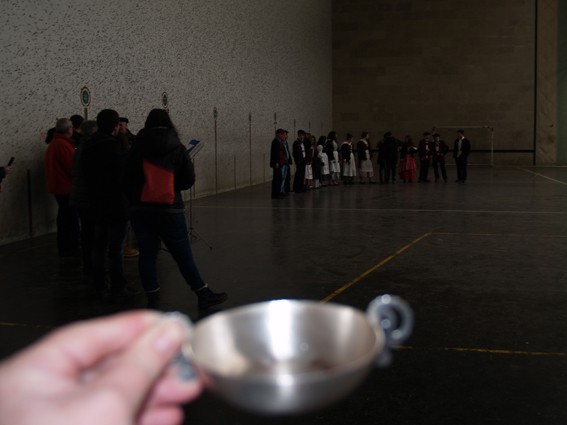 Urdiaingo kintoak zortzikoa dantzatzen - 11