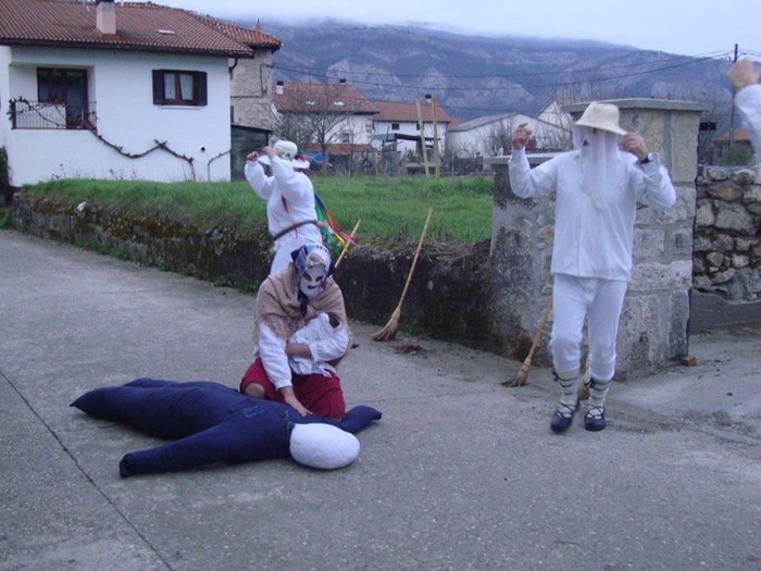 Ihabarren hartza askatu dute - 10