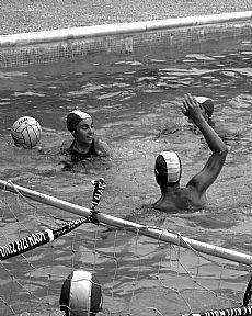 Waterpolo jardunaldia gaur Uharte Arakilen
