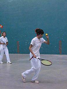 Sakanako Emakumeen VI. Frontenis Txapelketa: Ikuskizuna hasi da