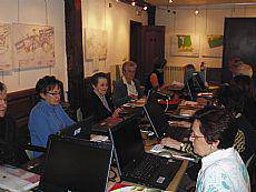 Emakumeendako eta 55 urtetik gorakoendako informatika ikastaroak
