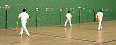 Asteburuan hasiko da Sakanako Mutilen Frontenis Txapelketa