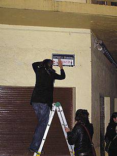 Arartekoak 25 kale-izen elebidun izendatzea eta errotulatzea gomendatu dio udalari