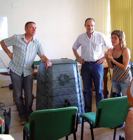 Birziklapenean aurrera: sakandarrak konpost egile