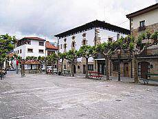 Festatik festara plaza obretan 