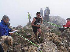 Jon Arrieta hamabigarrena II. Zuzenien igoera bertikalean