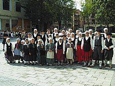 Plazara, dantzara, plazara!
