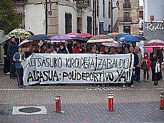 Zelandiko kiroldegia berehala zabaltzea eskatu zuten