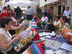 Hasteko Alde Zaharreko festak eta, despeditzeko, artisau azoka