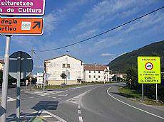 Zirkunbalazio kalean kamioirik ez