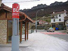 Autobus geltokia, larunbatean mustutzeko