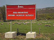 Urdiain-Altsasu industrialde egitasmoa bertan behera geldi liteke