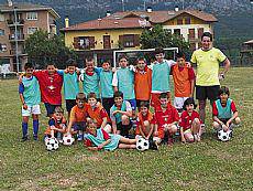Udan ere futbolaz gozatzera