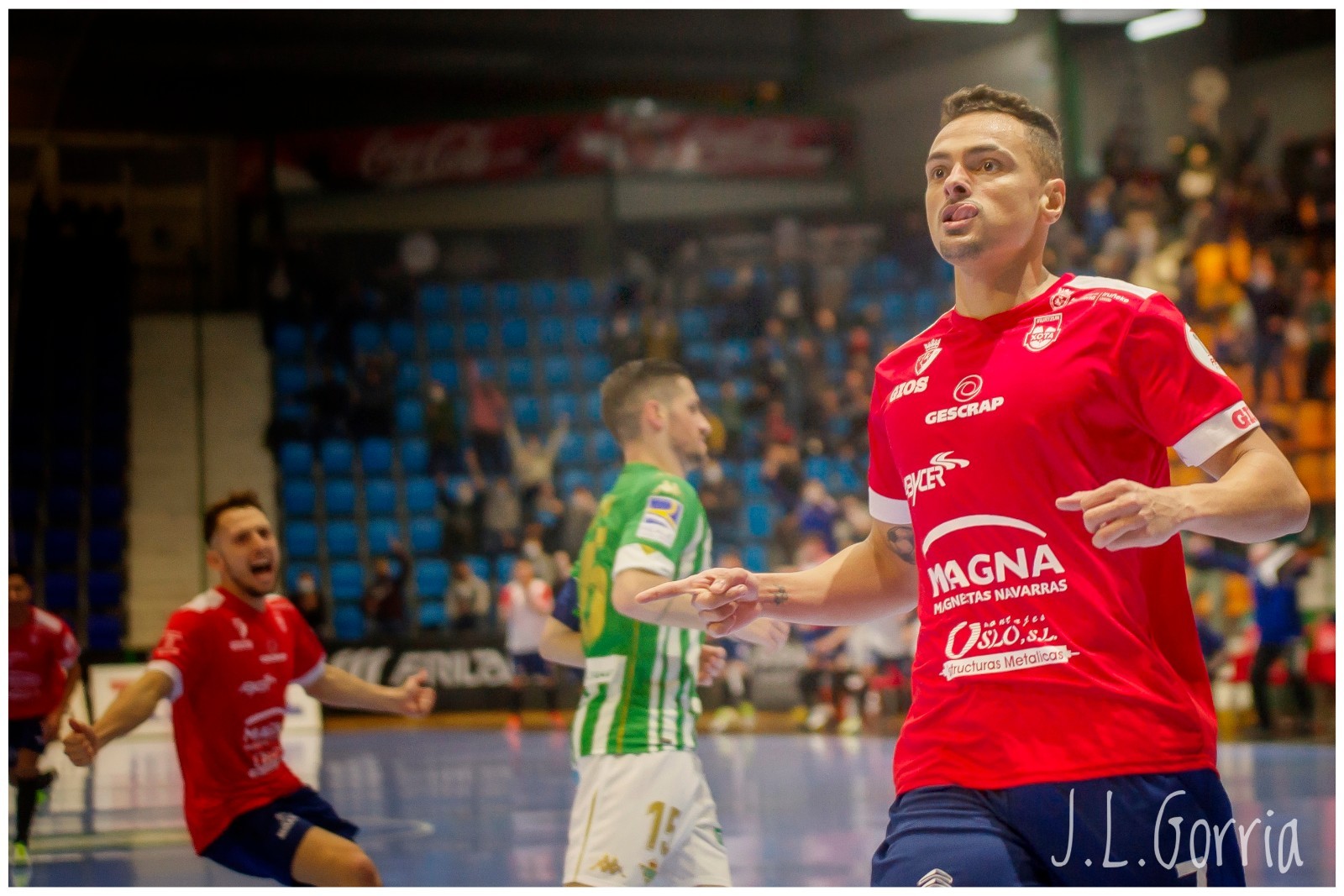 Berriro ere azken segundotan ihes egin zion garaipenak Osasuna Magnari