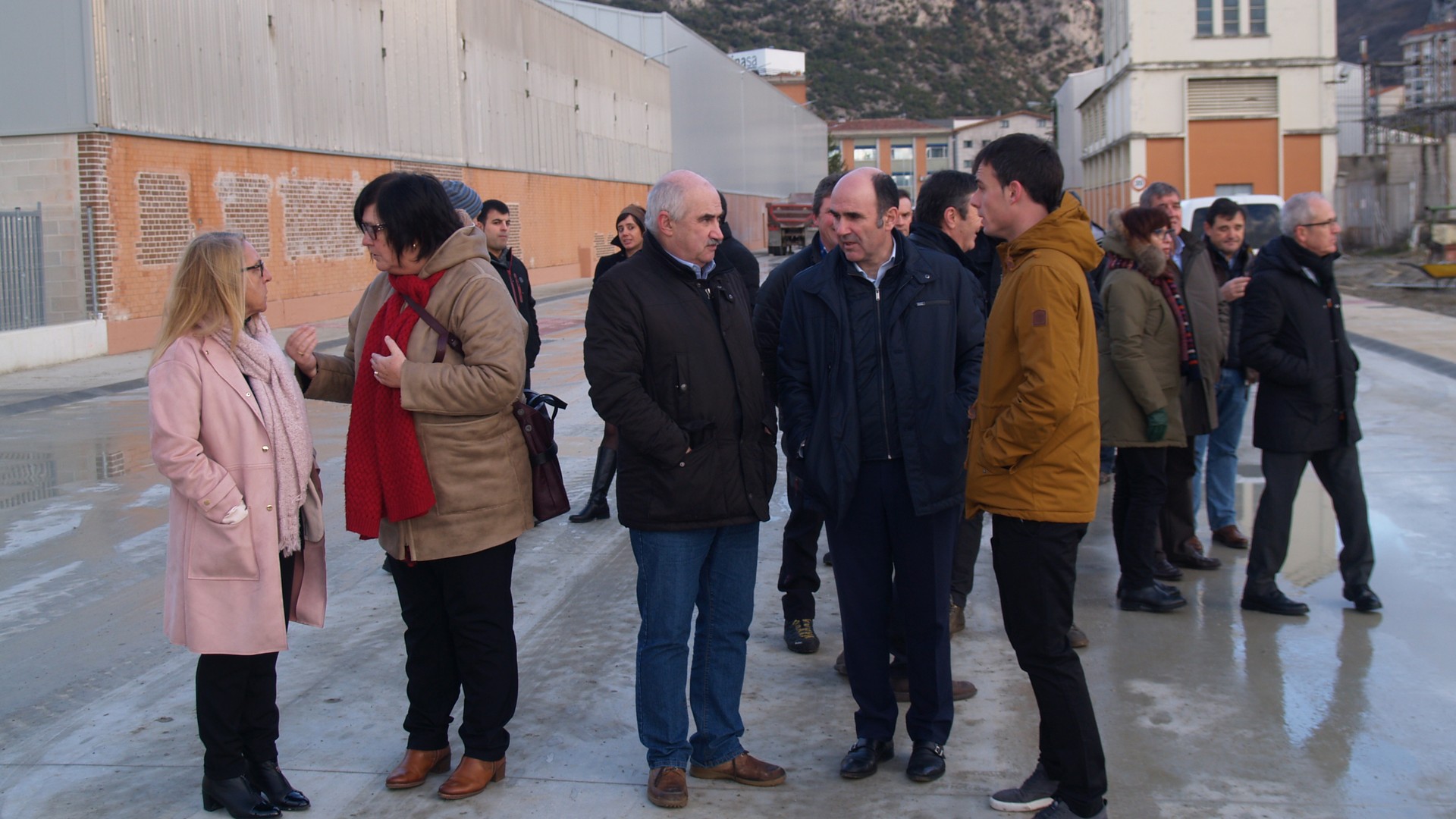 Aierdi: "enpresa batzuk hor kokatzeko baldintzez galdetzen ari dira"