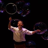 'Xaboi saltzailea' ikuskizunaren emanaldia