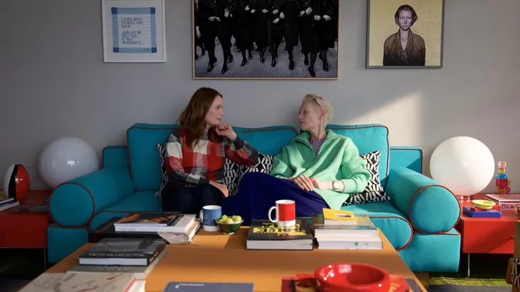 'La habitación de al lado' estreinuzko filmaren emanaldia