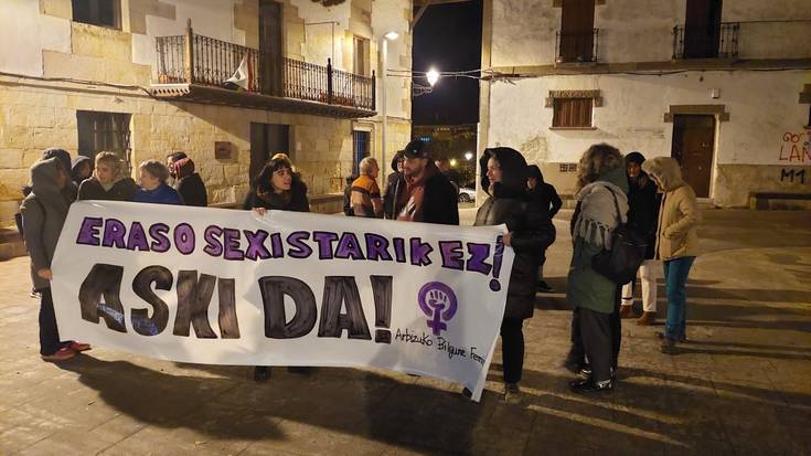 Erailketa matxista salatu zuten