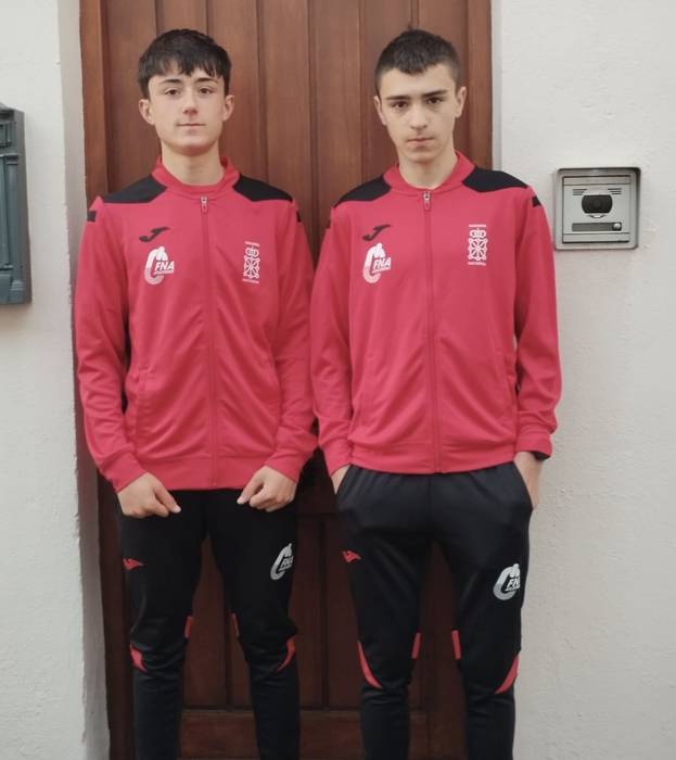Entrenatzaileek Oihan Aldaz eta Ekhi Guirado "primeran" ikusi dituzte