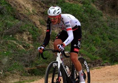 Arrieta zazpigarren Jaengo Paradisuan