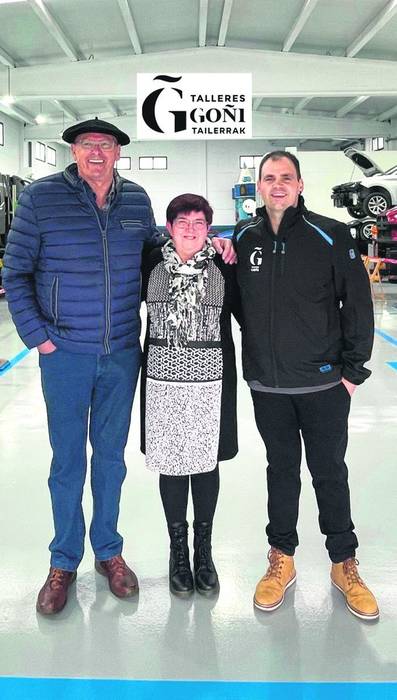 "Autoen artean hazi naiz, gurasoen lana jarraitzen"