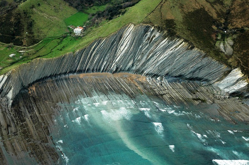 Zumaia ezagutzeko irteera antolatu du Arakil Kulturak 