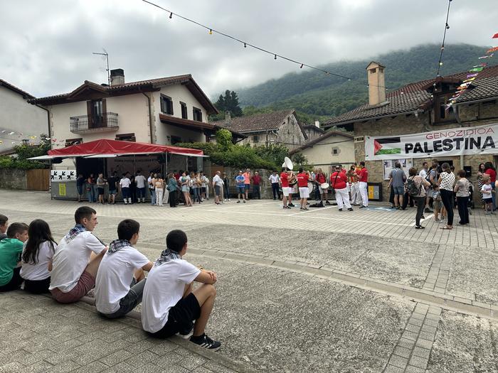 Bost egun festa Bakaikun