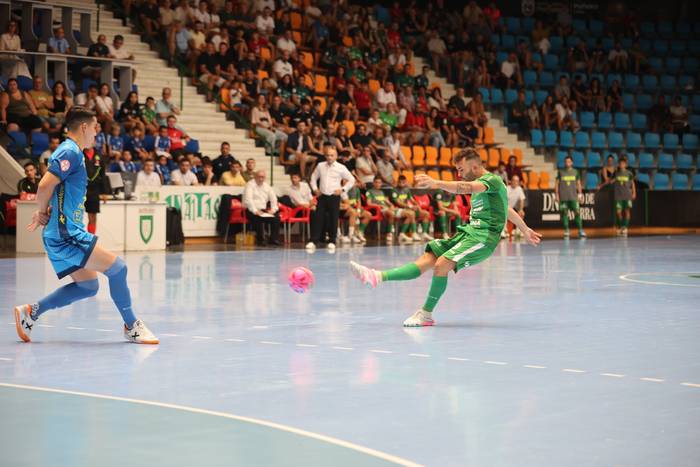 Hiru aldiz erremontatuta, lehen hiru puntuak poltsikora