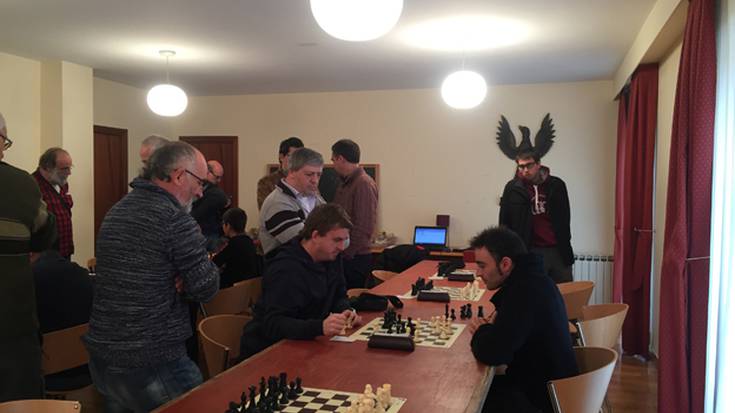 Manex Regillaga gaztea txapelduna Urdiainen