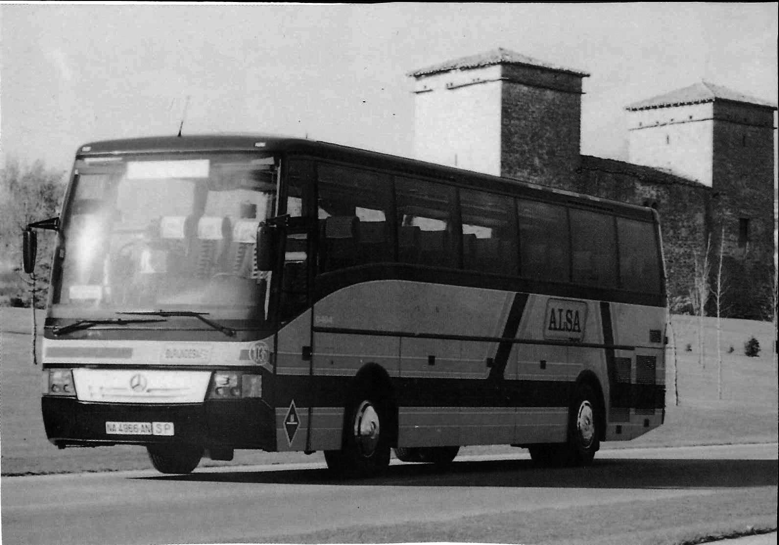 Autobus zerbitzua zabaldu zen