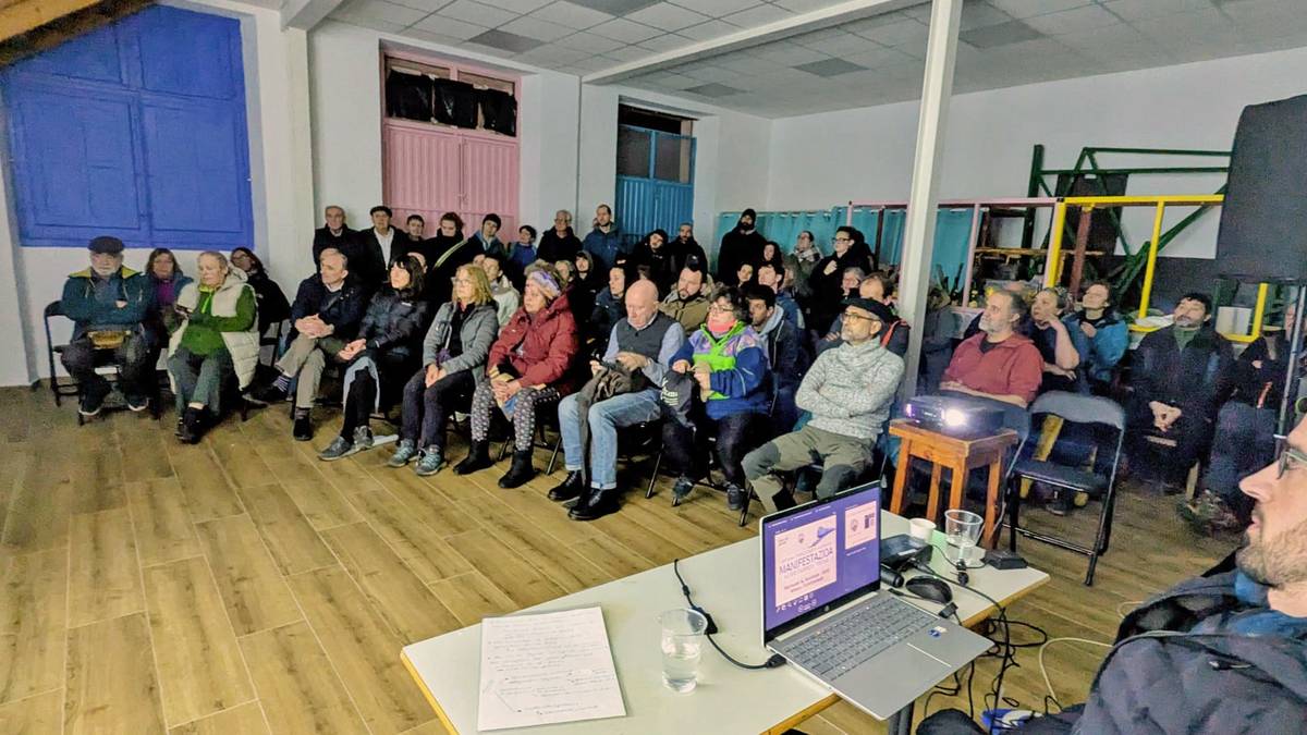 AHT informazio azterlanaren berri ematen