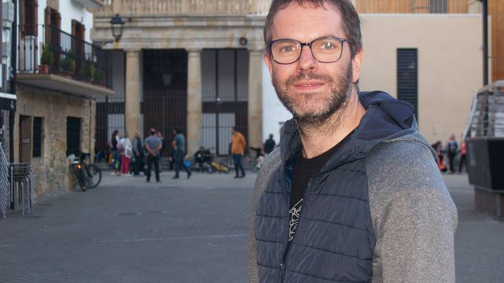 "Kostatzen zaigu burujabetza material hori burujabetza formalarekin lotzea"