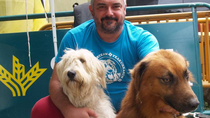 "Ahal dugun guztia laguntzen dugu arraza aurrera eramateko"