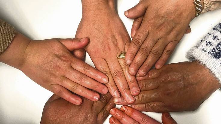 Elkar zainduz, elkar indartuz