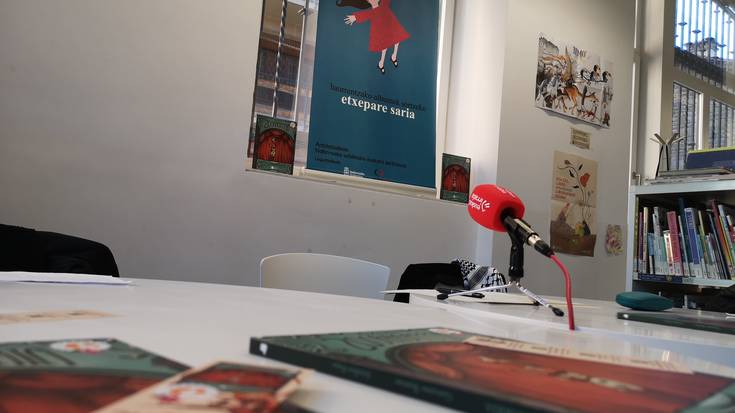 Album ilustratuen sariketa martxan