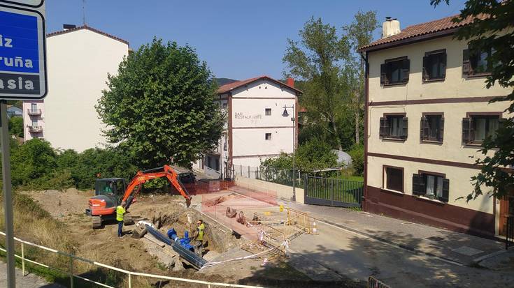 Ur sarea berritzeko lanak martxa onean