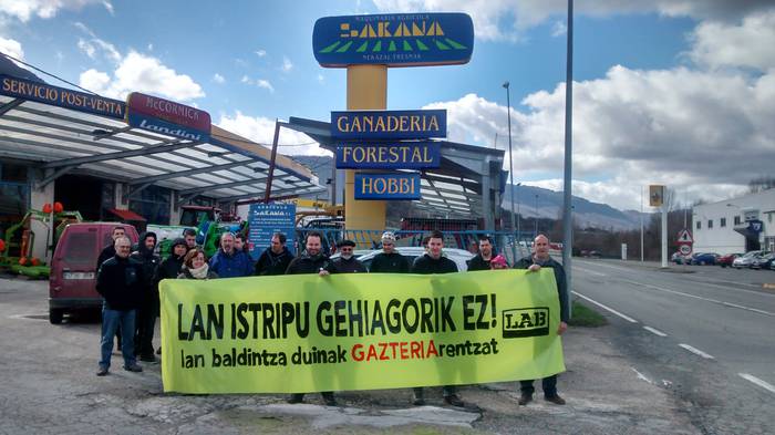 LABek lan istripu bat salatu du
