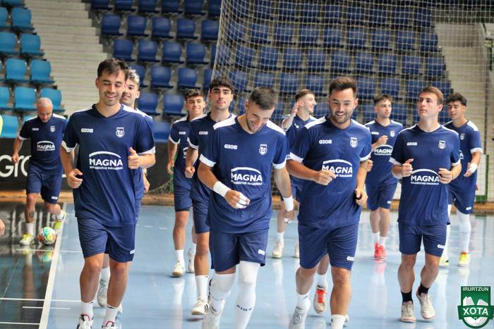 Miguel Hernandezek gidatutako lehen entrenamenduak