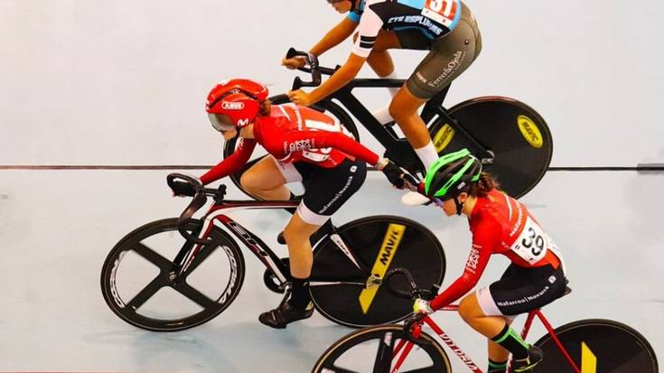 Enara Perez, Eider Razkin eta Ane Berastegi, Espainiako Txapelketara