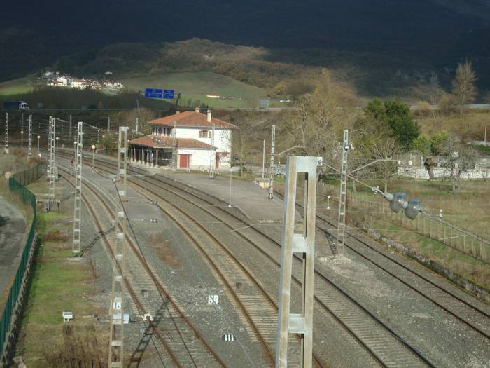 Adifek trenbide azpiegitura babesteko itxiturak jarriko ditu