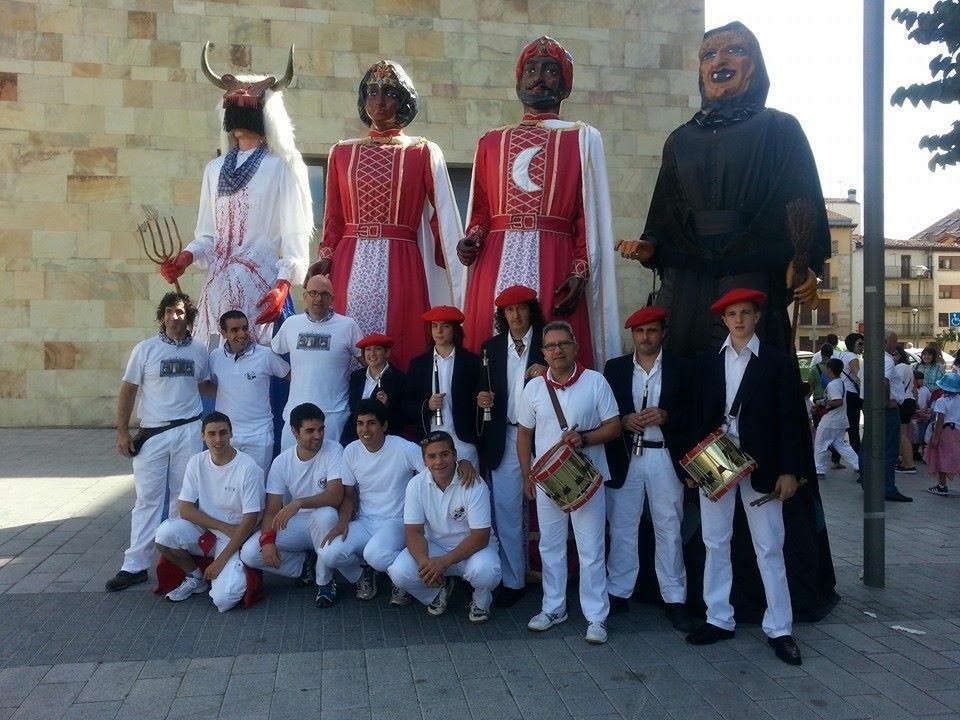 “Jendeak txantxetan ez gabiltzala ikus dezan Altsasuko herria urtebetez erraldoirik gabe gelditu behar bada, hala egingo dugu”  