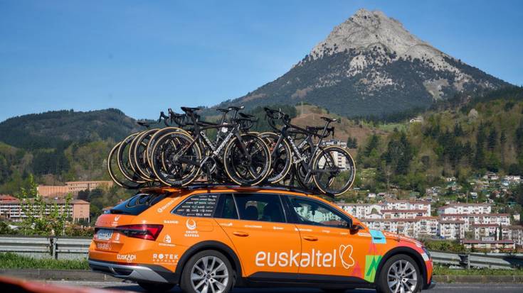 Euskaltel-Euskadik Esloveniako Itzulia utzi du, taldearen bizikleta guztiak lapurtu ostean