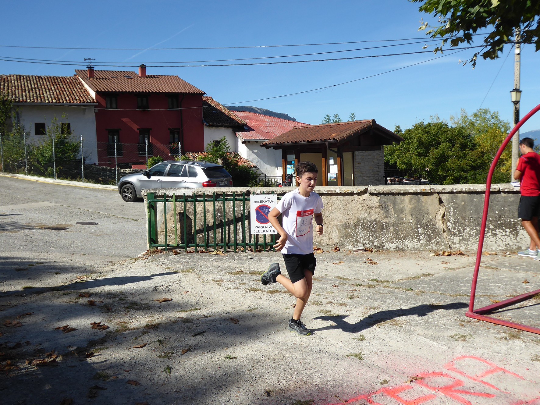 Urriaren 22an hasiko da Sakanako Gazteendako Atletismo Eskola
