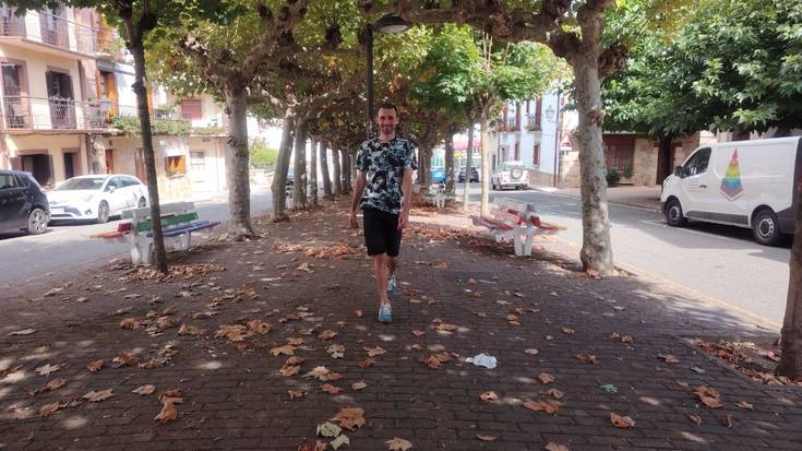 "Deskonektatzeko modu bat da; abestea, margotzea... oso ongi datorkit"