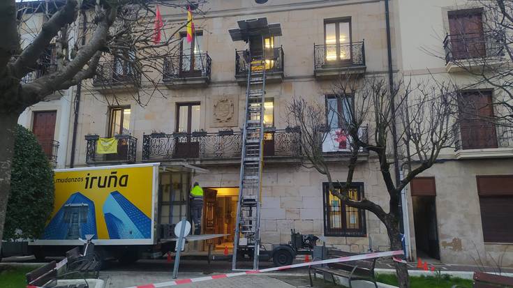Hasi da udaletxeko etxe aldaketa