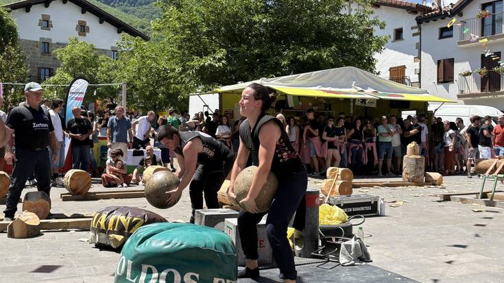 Alberto Maestre, Amaia Orrio, Naiara Urkixo, Maitane Zabalza eta Maria Garcia Nafarroako Harri jasotze Txapelketarako prest