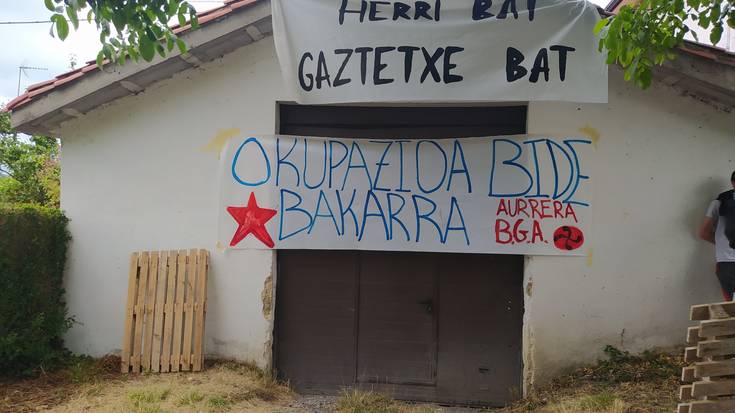 Hainbat udaletako kontuak, Bakaikuko gaztetxea, festak